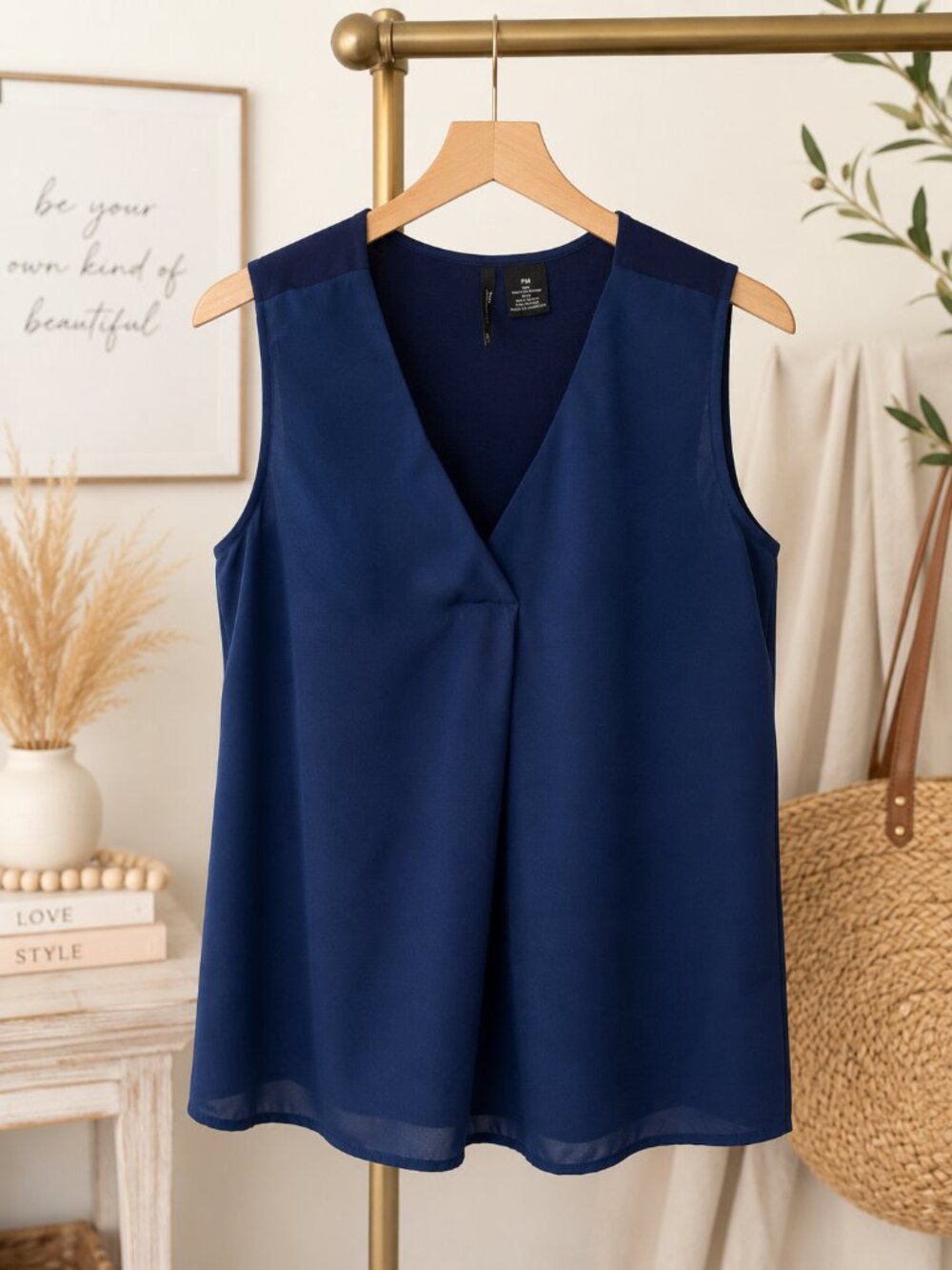 New Directions Petite Medium Navy Sleeveless V-Neck Blouse Tank Career Layering